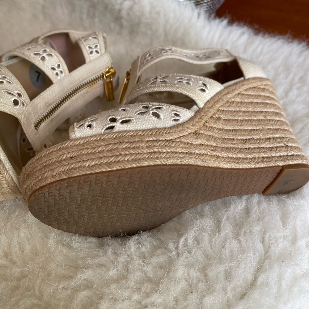 PRELOVED MK WEDGE 7